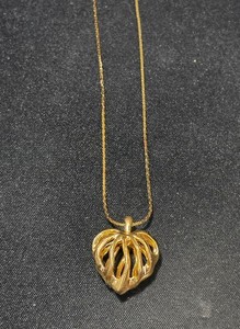 Authentic VTG Premier Designs Gold Plated Caged Heart