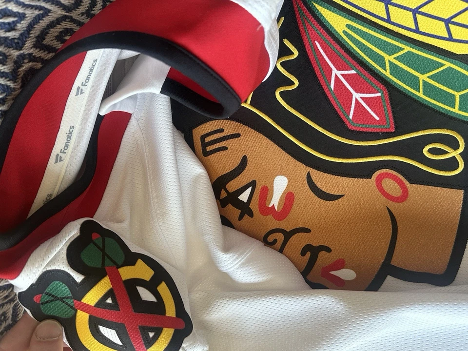 Chicago Blackhawks Men’s NHL  Away Jersey Fanatics  - Image 3 of 4