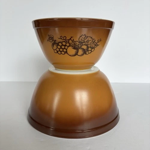 Vintage Pyrex Old Orchard 2 PC Set Brown Nesting Bowl 402 - 401 1.5 qt 1.5 pt