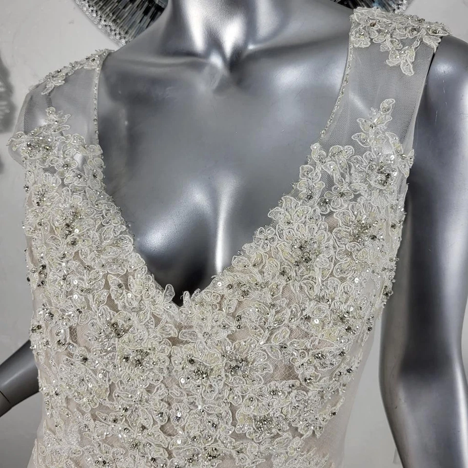 NWOT~$1795~SOPHIA TOLLI~10/12~IVORY LACE EMBELLISHED FIT & FLARE WEDDING DRESS - Image 2 of 4