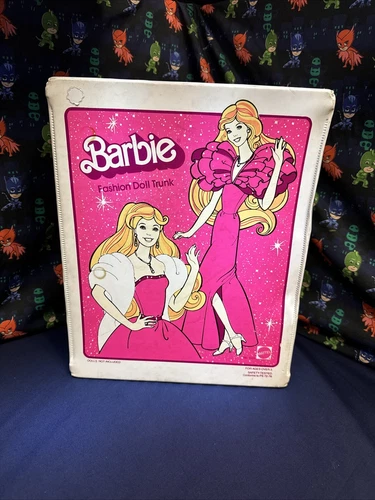1982 Barbie Fashion Doll Trunk 37  Pieces Clothes and Shoes Accessories VTG