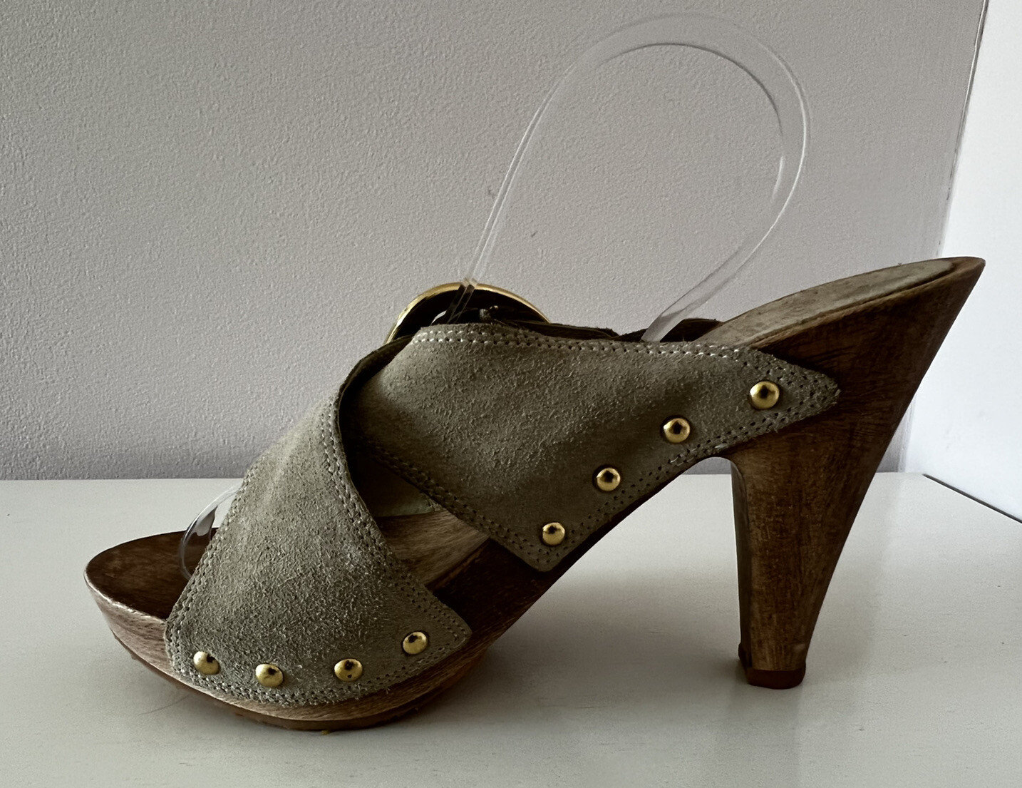 REPLAY BEIGE/FAWN HIGH CLOG PLATFORM MULES WITH WHITE BUCKLE SIZE 4