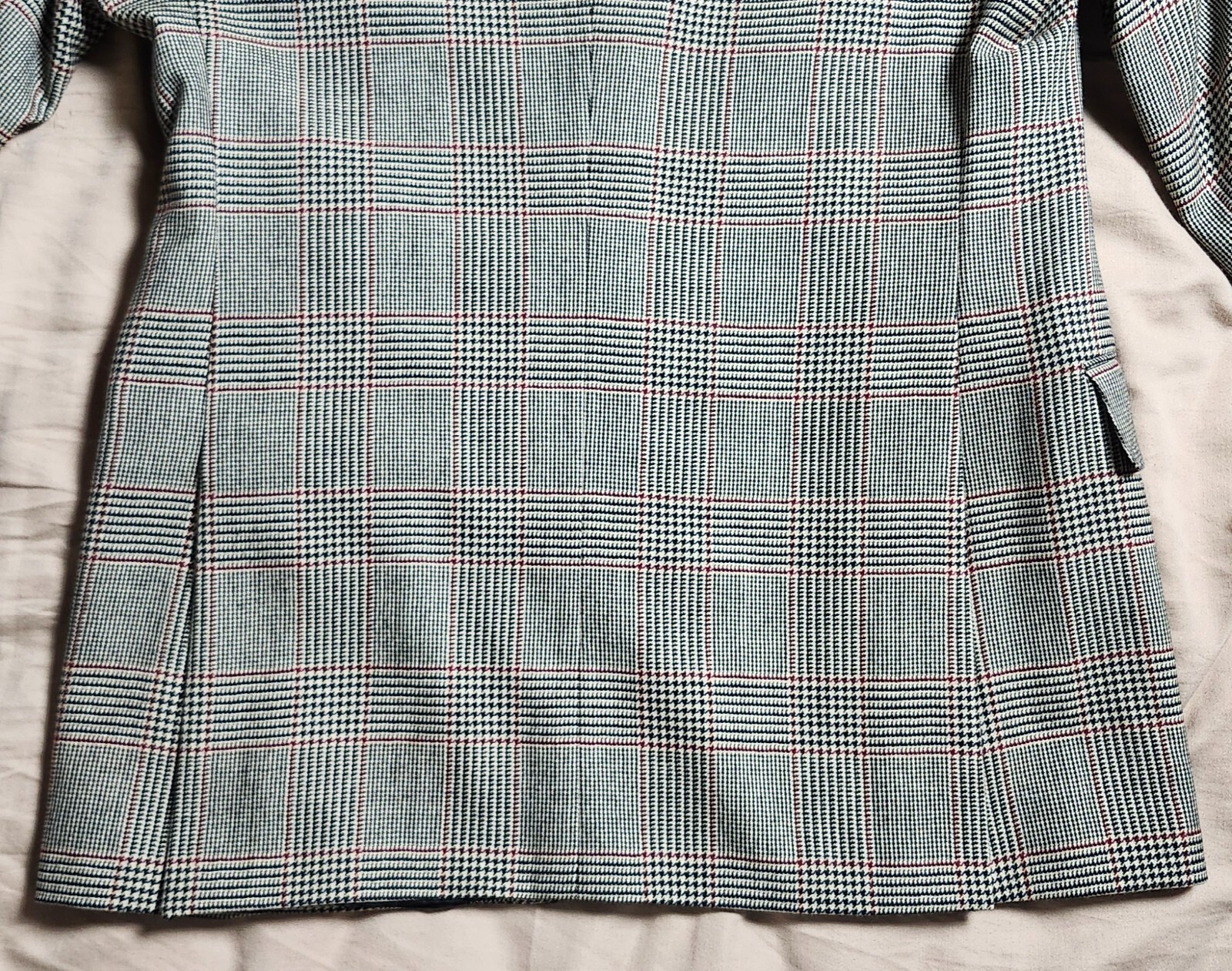 Picture 7 of 24