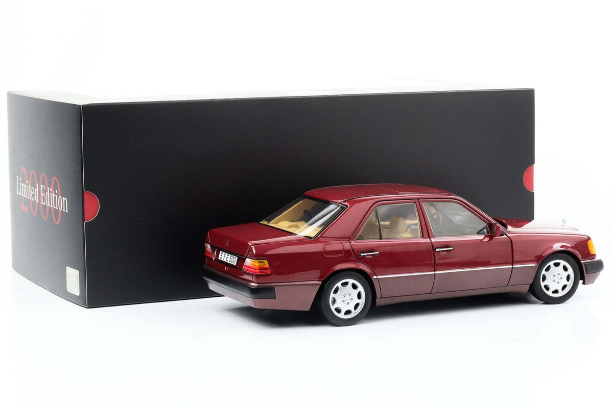 1:18 Mercedes-Benz W124 500 E 5.0 V8 Almandinrot Norev 1:18 Mercedes-Benz W124 500 E 5.0 V8 Almandinrot Norev