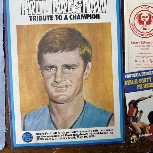 Sturt Memorabilia Lot SANFL Football Club incl 33rpm Record Album & Badges 1970s - Foto 5 di 13