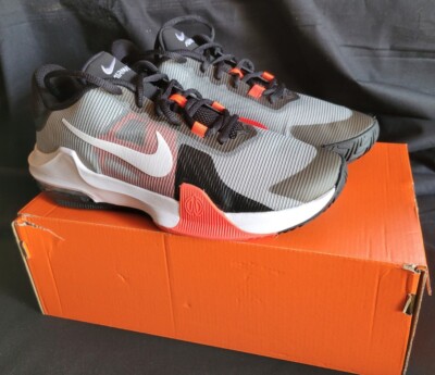 Nike Air Max Impact 4 Sneaker BlacK White Größe 41 Eur 8 US