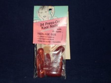 Reusable Press on Nails 24 Fingernails Chardonnay Kristy Wells               C22