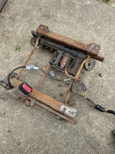 99 00 01 02 03 04 Ford F250 F350 Power Seat Track Driver LH excursion - Picture 3 of 9
