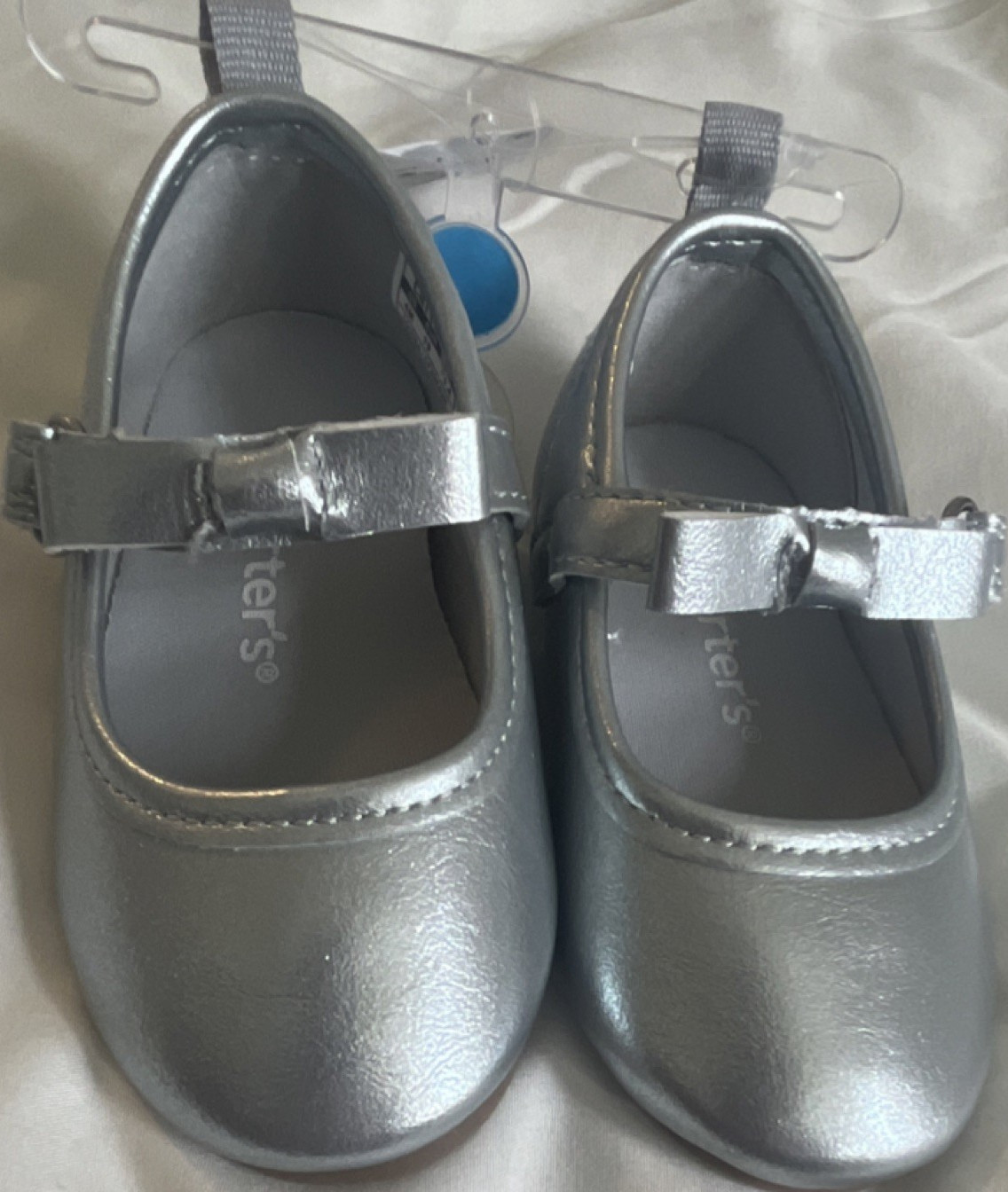 Carter's Girls Silver Mary Jane Flats Bow Hook & Loop Strap Round Toe Size 4