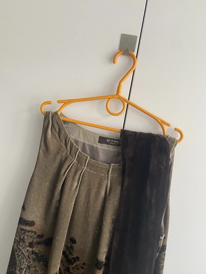 Vestido forrado ETRO Itália viscose/veludo de seda "Paisley" tamanho: 40 com cinto - Imagem 2 de 4