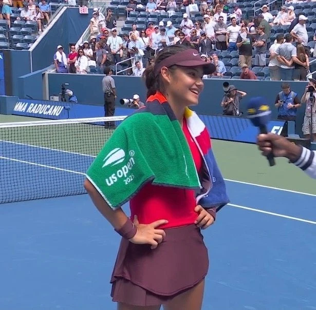 Nueva toalla de tenis auténtica para cancha abierta de Estados Unidos con fecha 2025 Polo Ralph Lauren  Foto 4 de 4