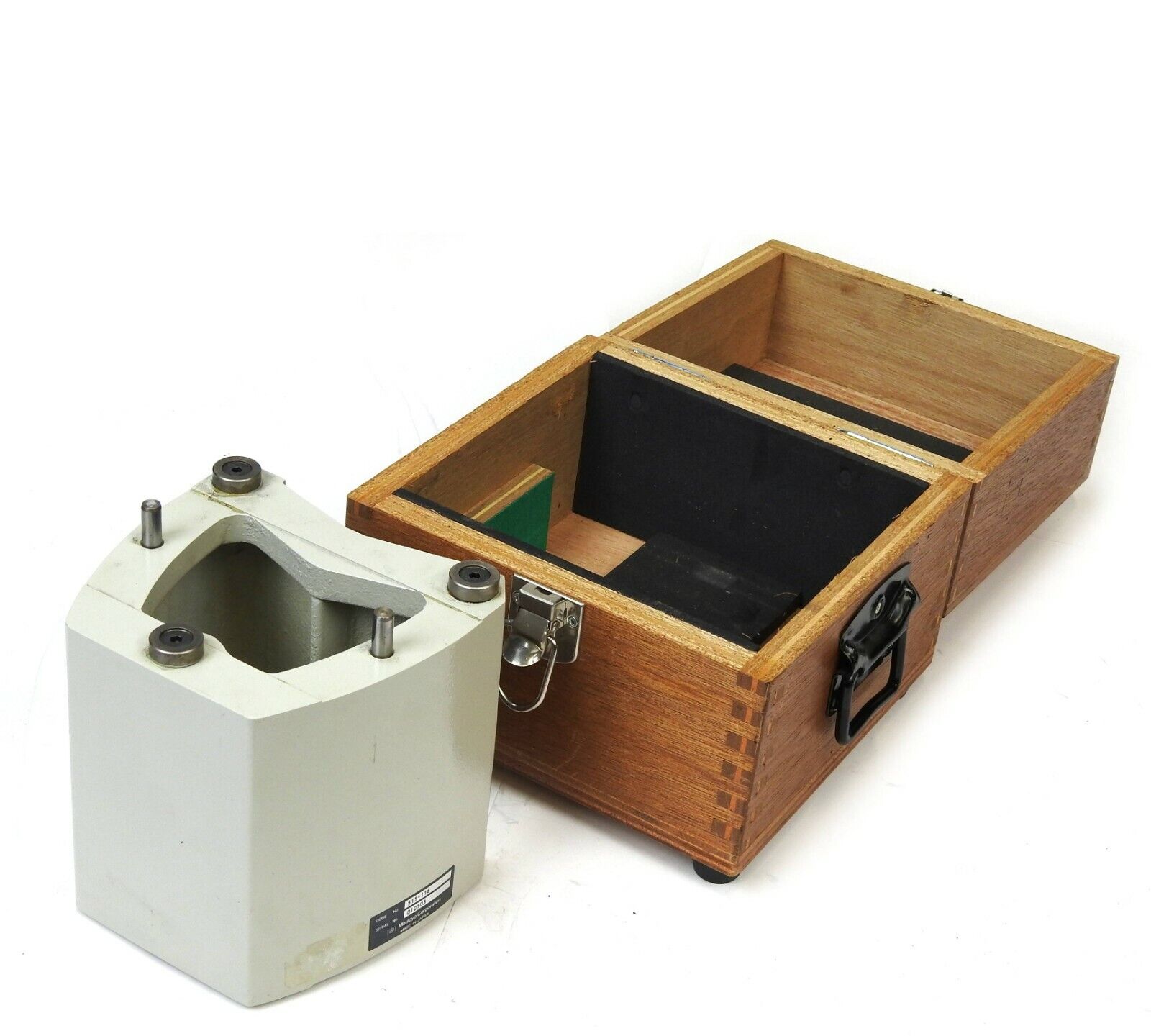 Mitutoyo 515-116 Precision Riser Block