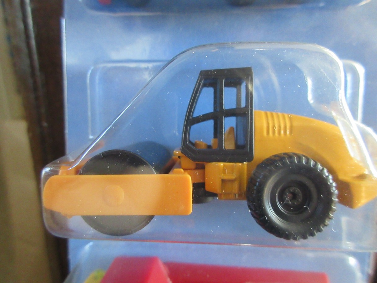 1:64 Siku 0403 Construction Set DAF Cement Dump Truck Hamm Road