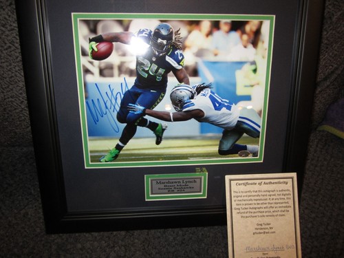 Marshawn Lynch signed and framed 8x10 photo. Seattle Seahawks - Picture 1 of 2
