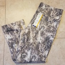 Terra  Sky Women Soft High Rise Printed Capri Leggings sz 0x 14W NEW