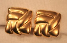 Etched Ridges Square CLIP Earrings Matte Finished Mid-Sized Goldtone