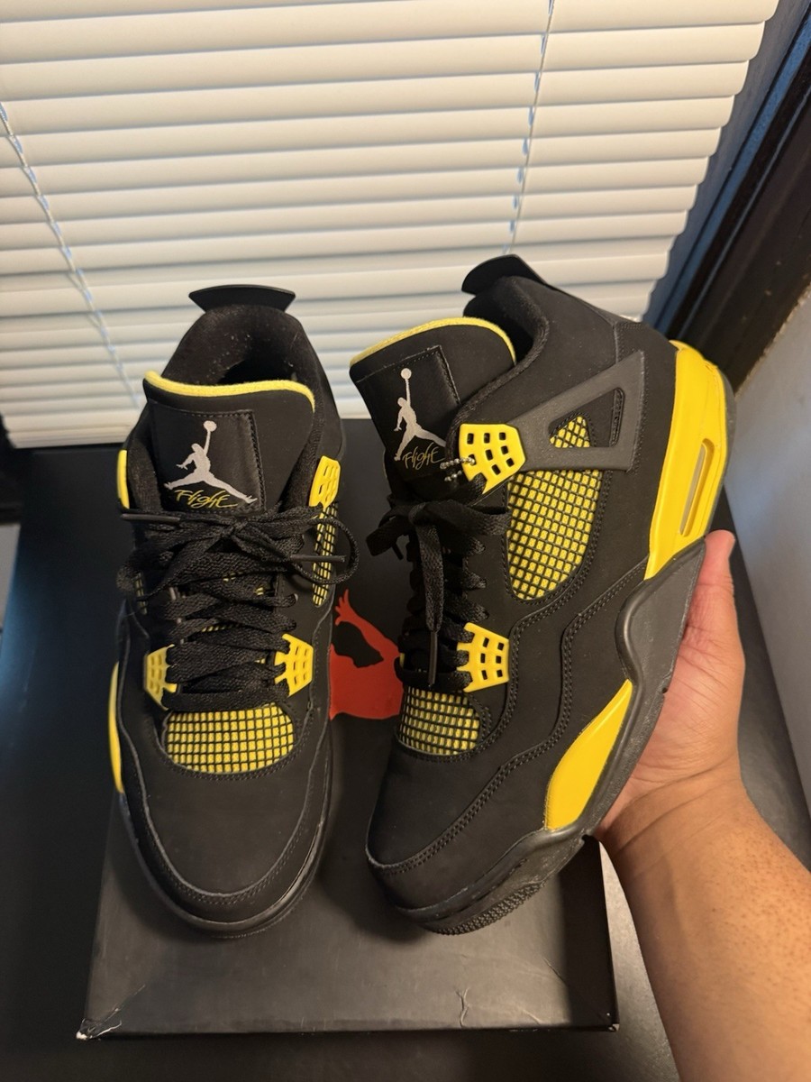 Lightly used Jordan 4 Thunder size 10. Released Christmas 2012 Jordan | Shoes | Lightly Used Jordan 4 Thunder Size Released  main image 4