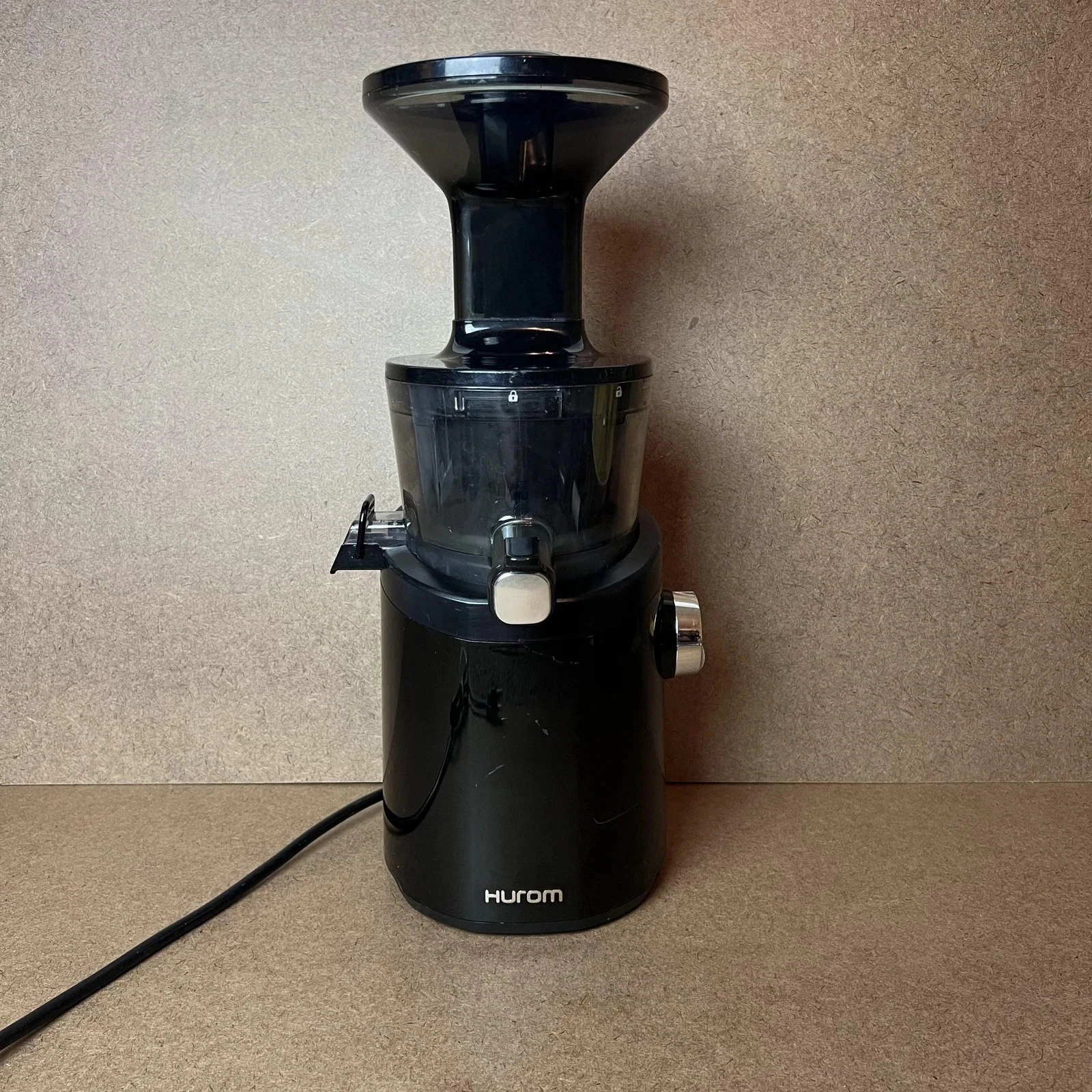 Hurom Silvercrest SMWC 700 A4 Masticating Juicer Black Cold Press Vegetable
Opens in a new window or