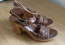 Vtg 70s Leather Wooden Wedge Sandals Size 7 Boho Platform Heels Hippie Sandles