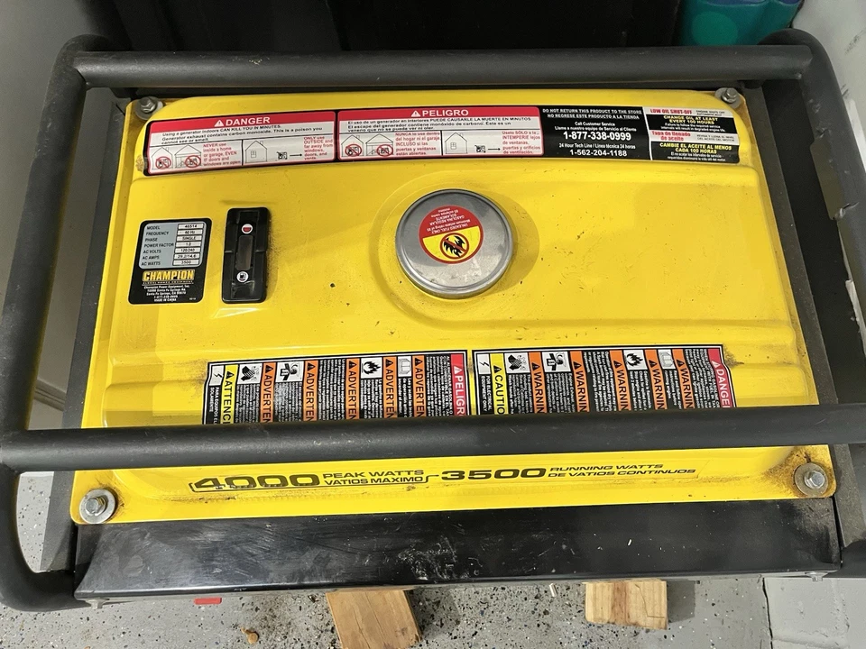 Generador de combustible Champion 4000/3500 vatios modelo 46514 - solo recogida local Foto 4 de 4