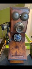 Telefono vintage a muro in legno