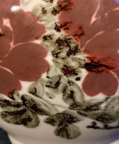 Korean White Celadon Porcelain Moon Jar Red Peony 8.75" x 9.5" 2.8Kgs - Picture 11 of 17