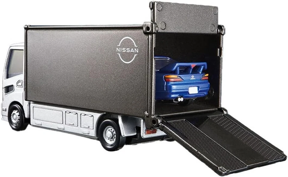 TAKARA TOMY TOMICA Premium Tomica Transporter Nissan Silvia (S15) Foto 3 de 4