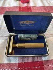 Gillette “Gold Tech” FAT Safety Razor Set W/ Blue Blade. Razor is EX Bright!