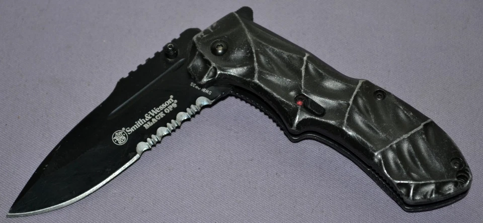 Smith & Wesson Black Ops SWBLOP3S Assisted Opening Folding Knife - Great - Image 3 of 4