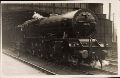 Foto Ak Britische Eisenbahn, LMS Class 6P Royal Scots 6129 Comet - 10523414
