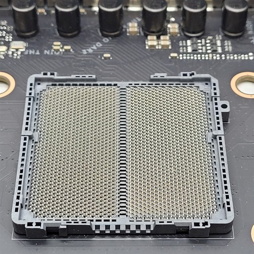 ASUS ROG Strix X670E-E Gaming AM5 (LGA 1718) ATX Motherboard, DDR4 -NOT WORKING- - Afbeelding 7 van 8