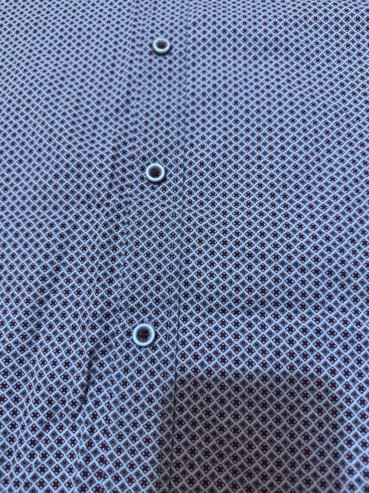 "Camisa de vestir Saks Fifth Avenue roja blanca con patrón de diamantes abotonados XL cuello de 17""" Foto 2 de 4