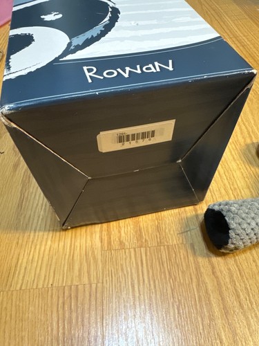 Scentsy Buddy Rowan Raccoon Plush 13" Stuffed Animal w/Jumpin Jelly Beans Pak - Picture 9 of 14