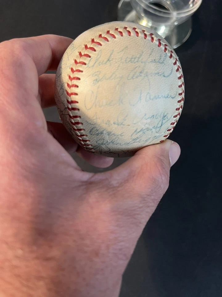 1957 CHICAGO CUBS TEAM SIGNED ONL BASEBALL 34 AUTOS ERNIE BANKS AND MORE JSA LOA - Image 3 of 4