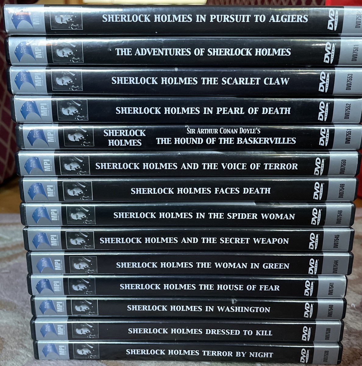(未使用･未開封品)Sherlock Holmes Features Box [DVD] Amazon.com: Sherlock Holmes: The Complete Collection [DVD