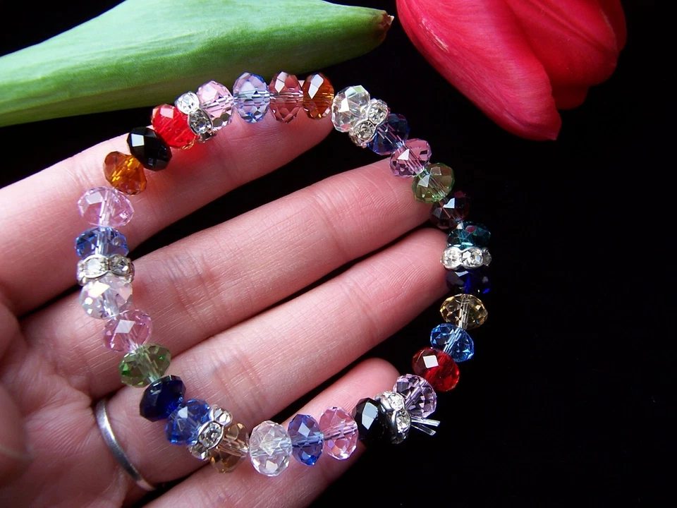 50pcs 8mm (8x6mm) flat round faceted sparkly Clear White Rondelle Crystal beads - Image 3 of 3