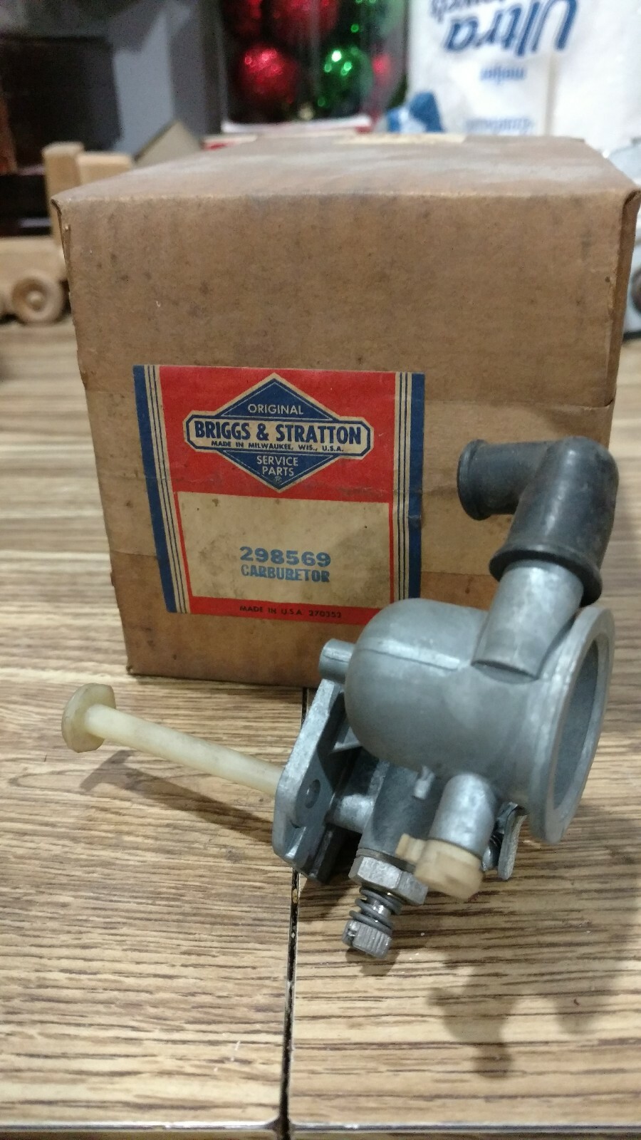 Genuine OEM Briggs and Stratton Carburetor 298569 NOS! | eBay