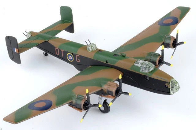 4646-102 Atlas Editions Halifax B.Mk III 1/144 Model Sleepy Gal RAF No.192 Sqn - Image 2 of 2