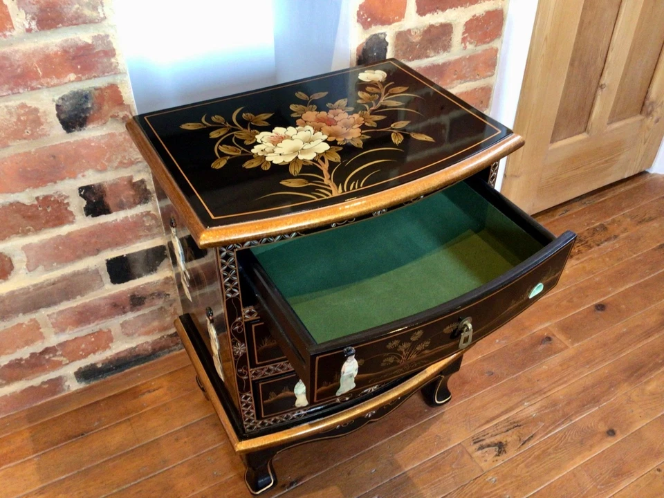 Oriental Chinese Chinoiserie / Black Lacquer Mother of Pearl Chest / Lamp Table - Image 3 of 4