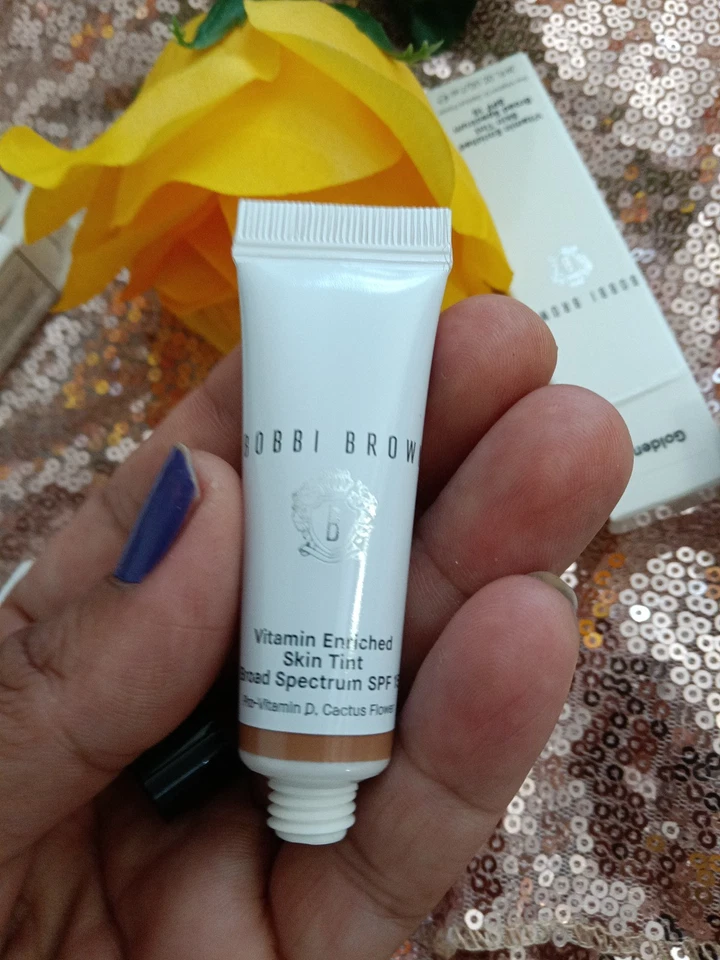 Lote 6 Bobbi Brown VITAMINA Enriquecida Piel Tinte FPS15 Dorado 2 0.24oz 7ml Cada uno Foto 3 de 4