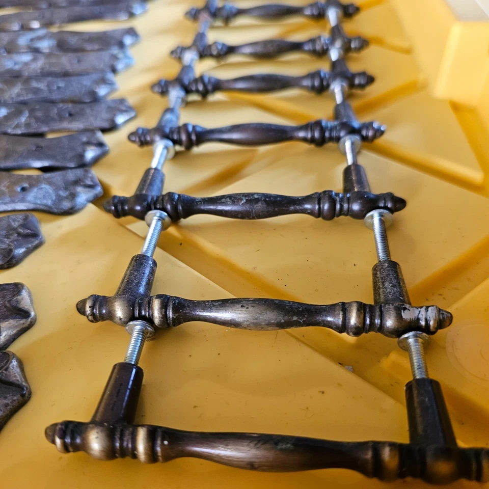 LOT of 57) Vintage Amerock Hammered Brass D219425 Drawer Pulls Handles Pulls - Image 2 of 4