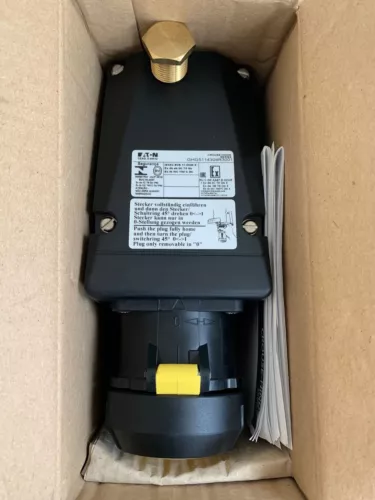 EATON / Ex-Wall Socket for Zone 1/21 / 16A,3-Pole,110-130V,4h / GHG5114304R3001