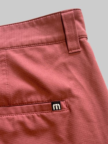 Pantaloncini uomo Travis Matthew Wanderlust taglia 36 Roan Rouge - Foto 5 di 5