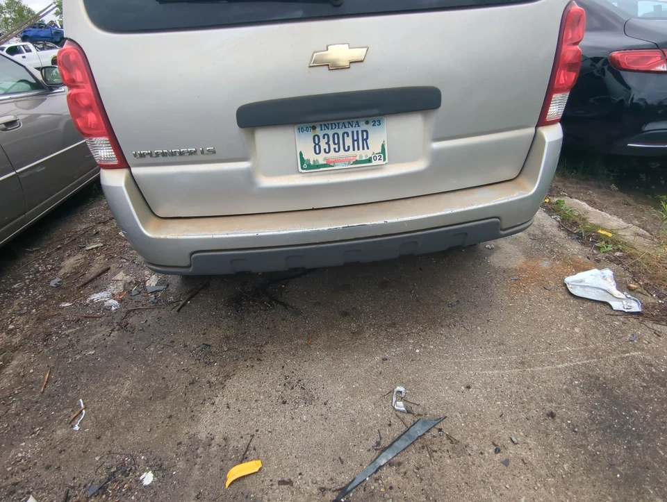 2005-2009 Chevrolet Uplander Rear Bumper Assembly Oem YQ11D Foto 2 de 3