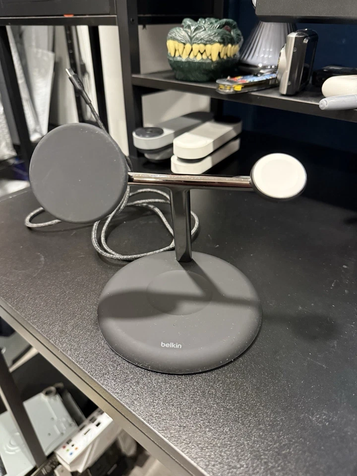 Belkin Boost Charge Pro 3-in-1 Qi2 Charging Stand w/ Magsafe WIZ023 - Black - Image 2 of 4