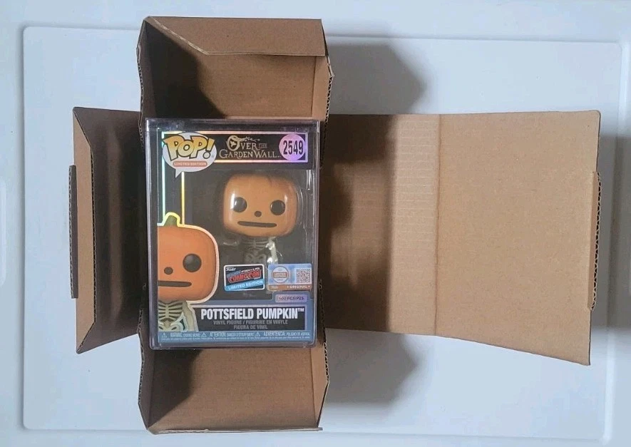 NYCC26 Funko Pop POTTSFIELD PUMPKIN Over the Garden Wall 2549 LE 500 Con Sticker
