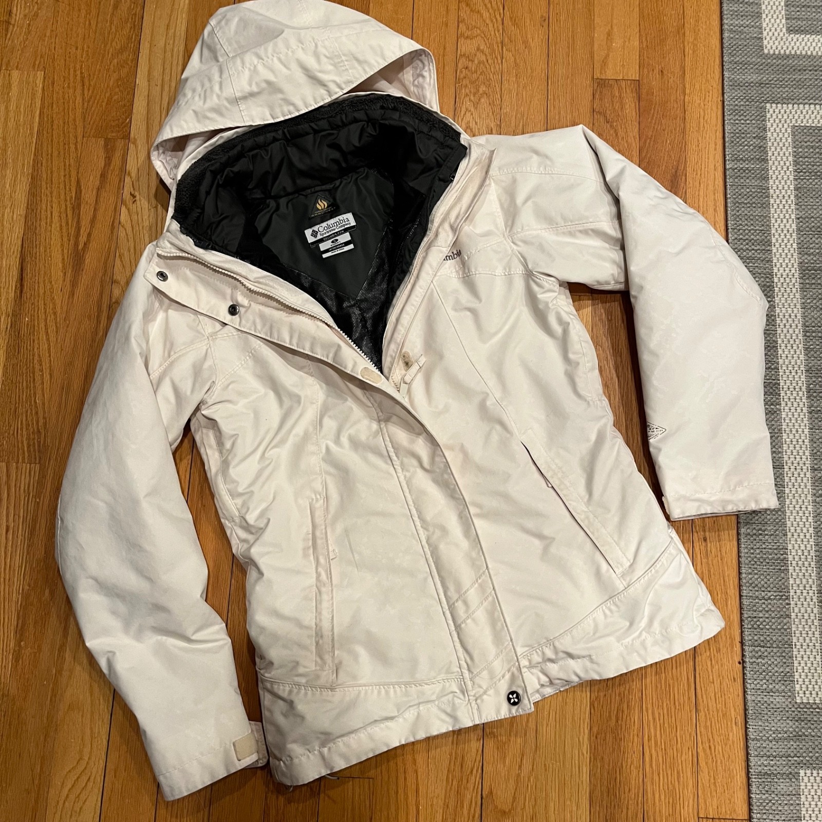 Columbia Women’s Whirlibird Interchange Winter Jacket Cream/Olive Size Small thumbnail 3