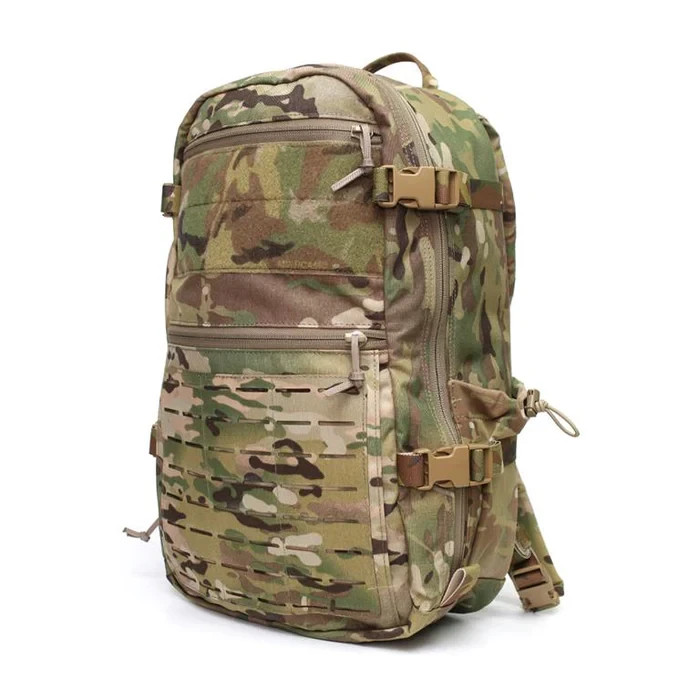 【最終値下げ】LBT LBT-8007A デイパック London Bridge Trading LBT-8007A 22L Day Pack 1.15 lb 18L x 11W x