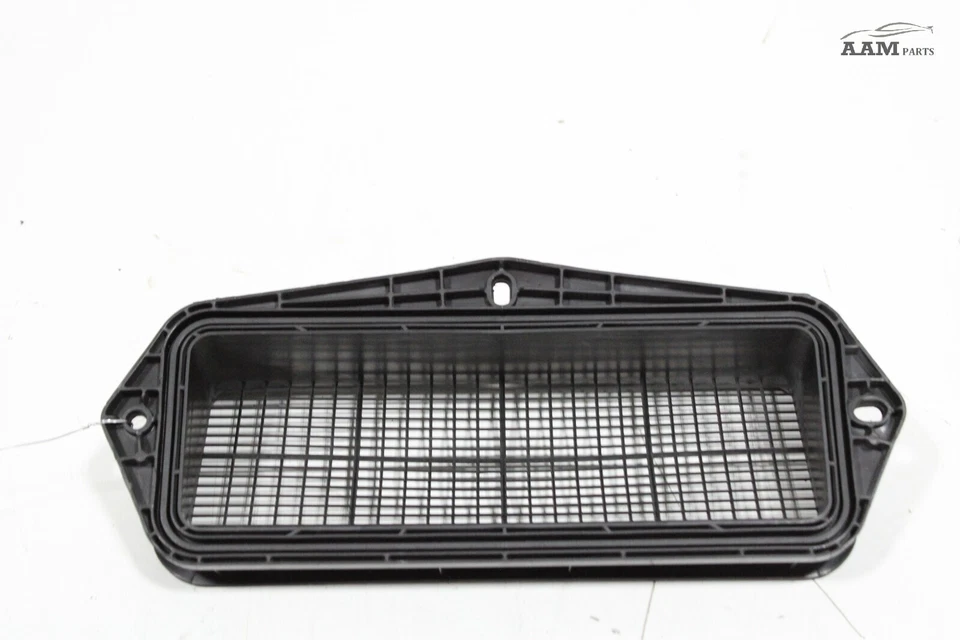 Audi A3 Quattro 2015-2020 sedán cabina delantera conducto de entrada de aire fresco OEM Foto 3 de 4