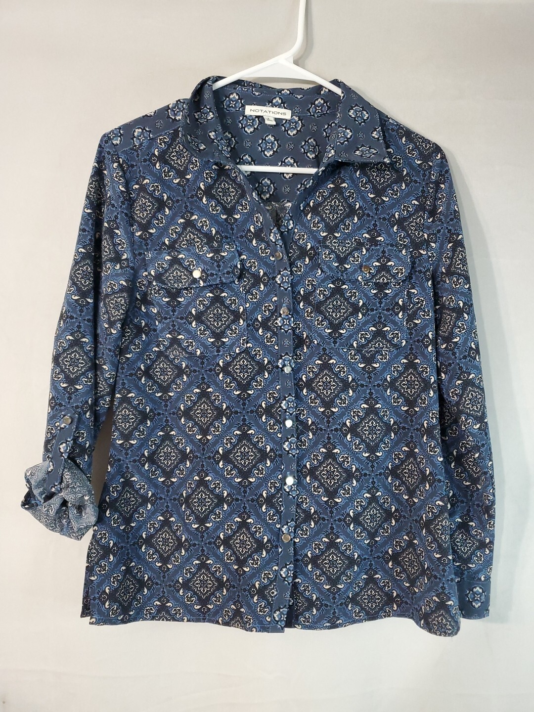 NOTATIONS Button Up Shirt Women's Size Small Long Roll Tab Sleeve 2 Pockets